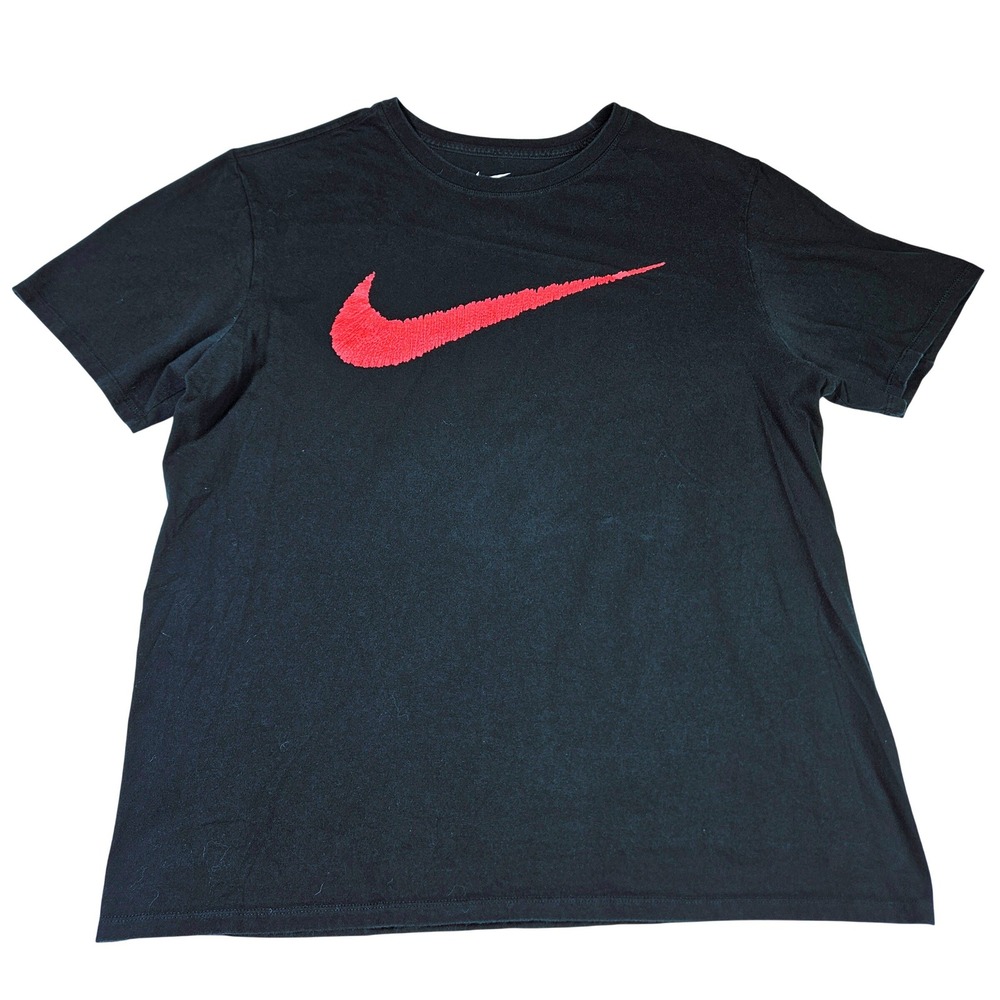 Nike Black Red Fuzzy‎ Swoosh Athletic Graphic T-Shirt XL Streetwear Athleisure